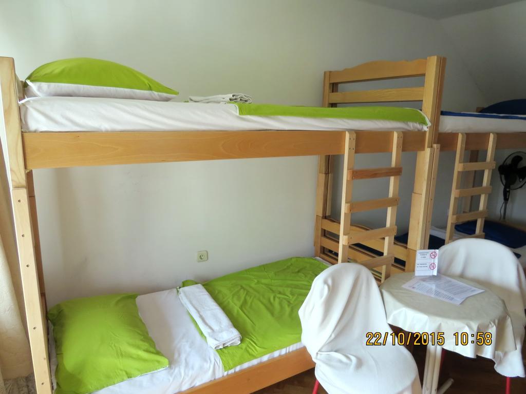 Hostel Lega House Osijek Room photo